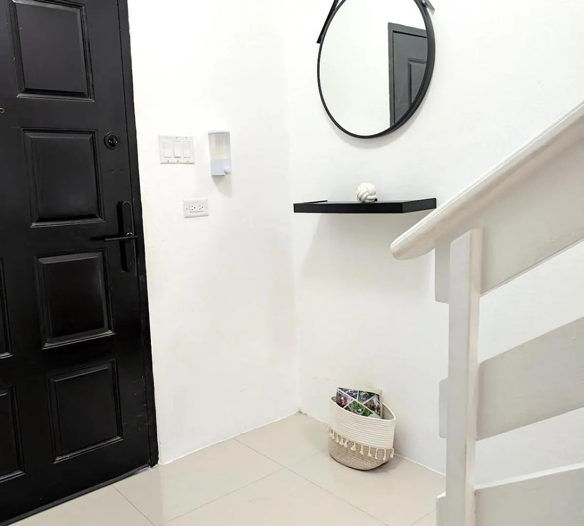 The Opulent Manor - Bob Marley Museum 1 Minute Away Villa Kingston Holiday home